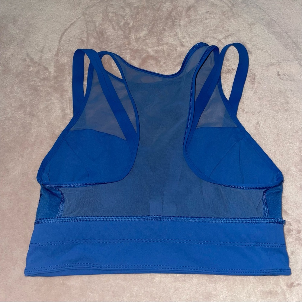 Lululemon sport bra size 4 - Picture 3 of 5